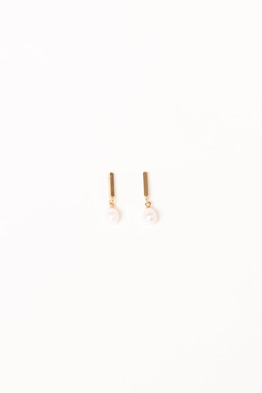 Calista Earrings - Gold/Pearl