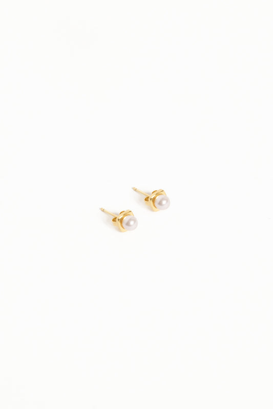Helene Stud Earrings - Gold/Pearl