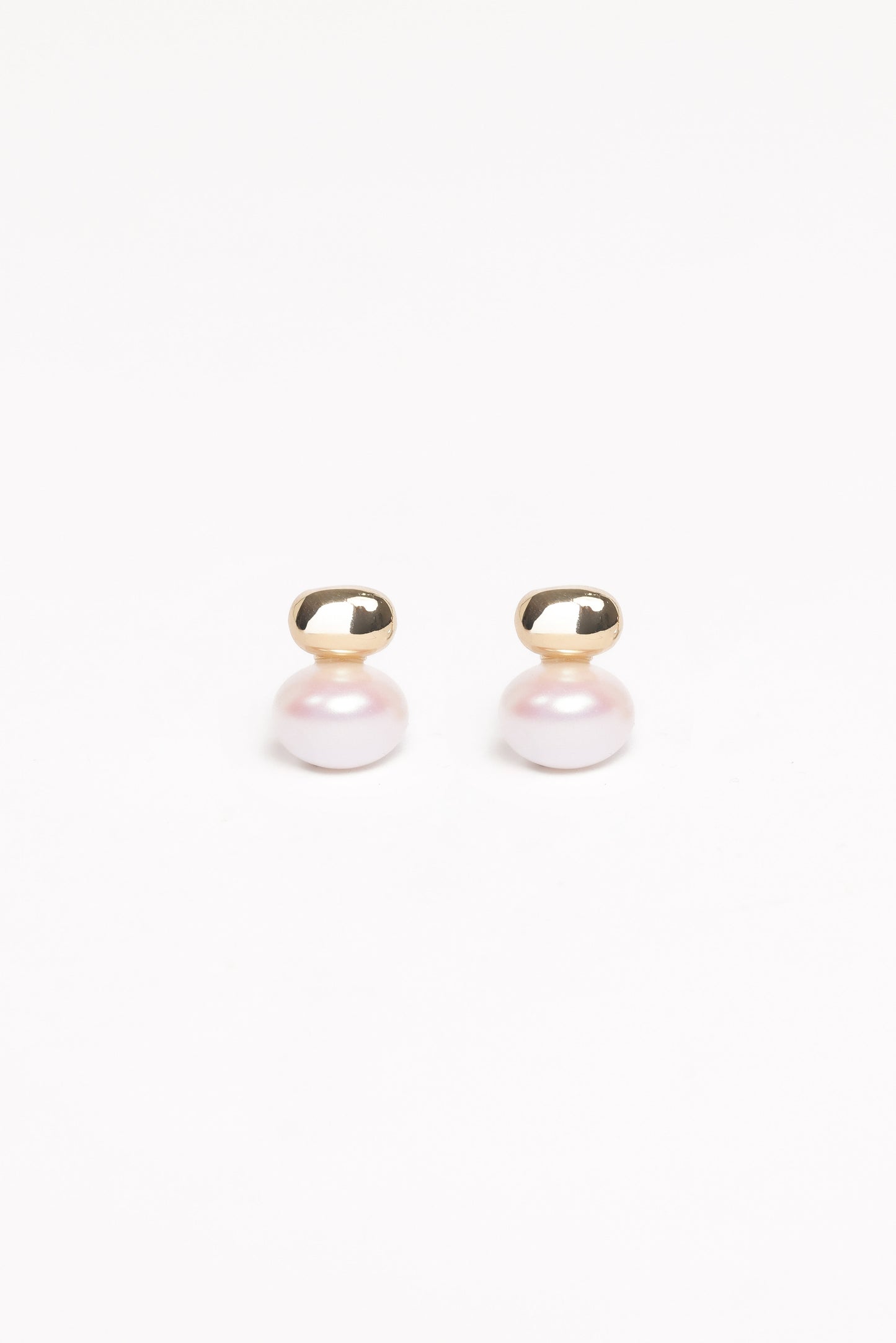 Karlie Earrings - Pearl