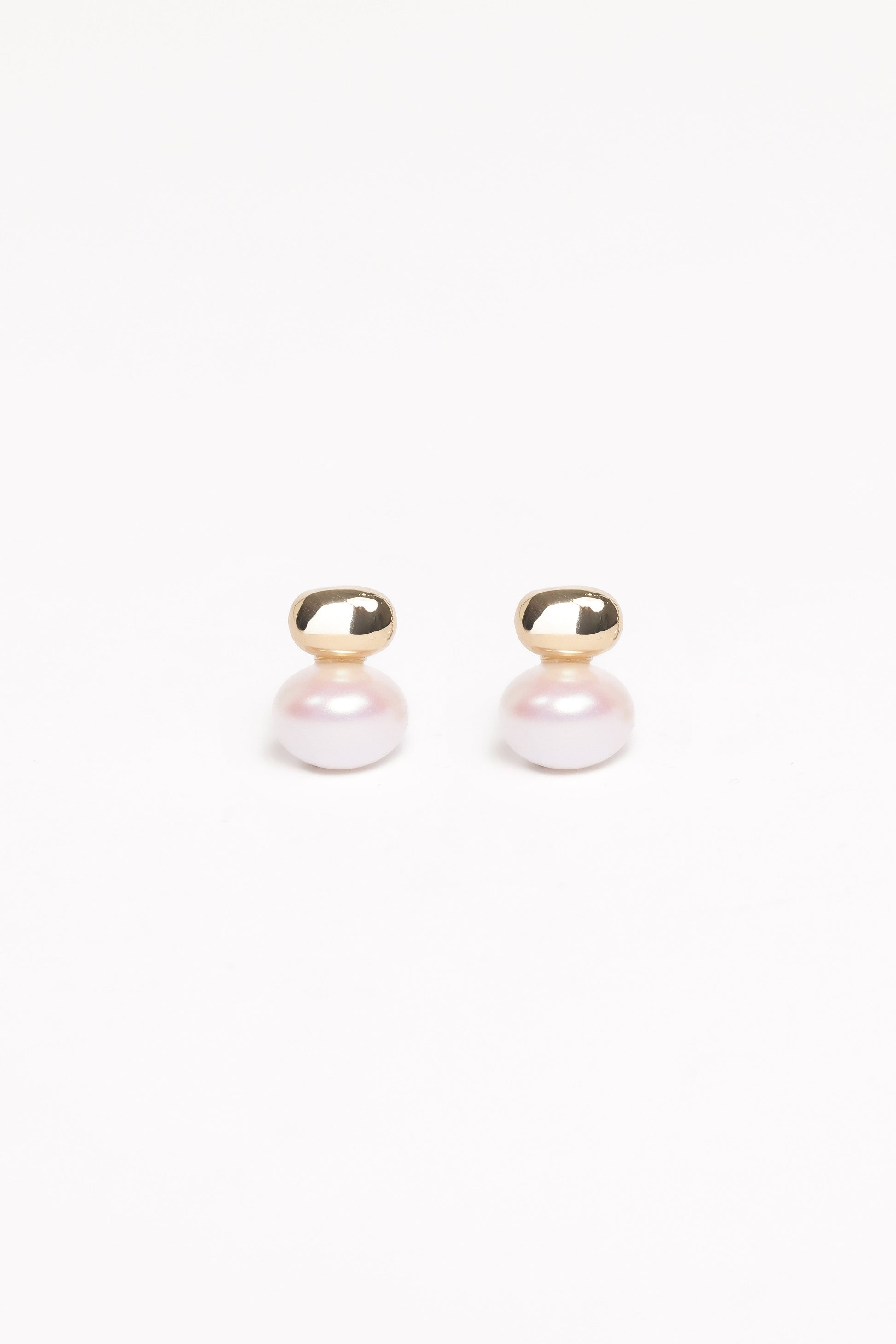 Karlie Earrings - Pearl