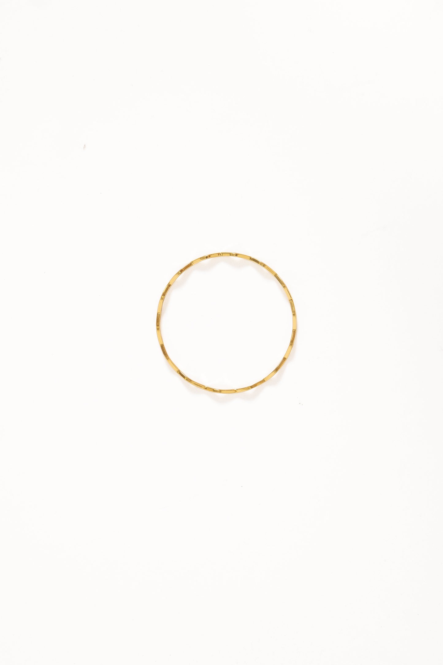 Layla Wave Bangle - Gold