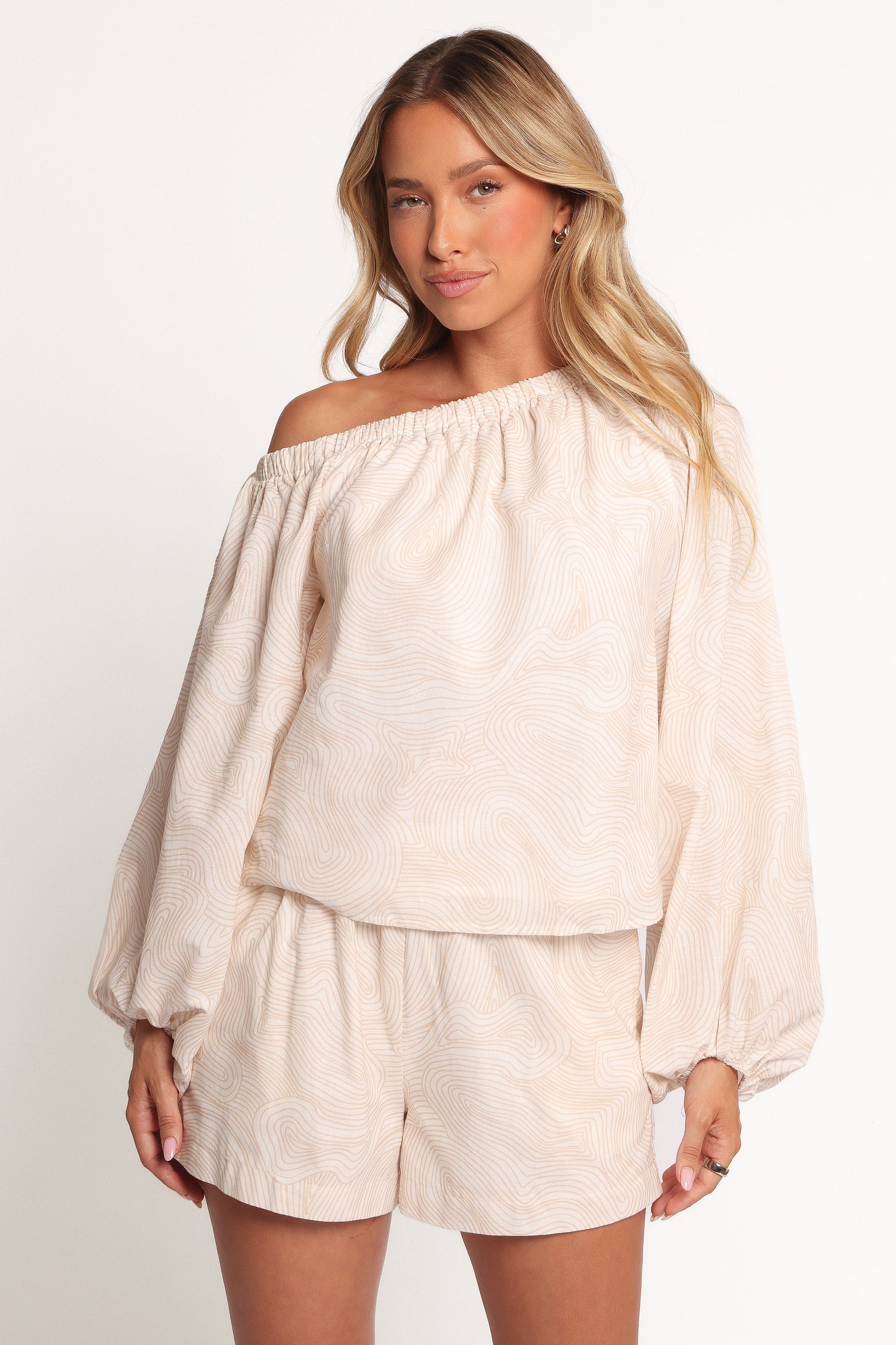 Tuliya High Waist Shorts - Tan Swirl
