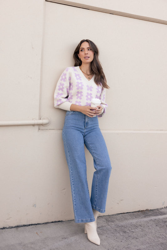 Remi Vneck Flower Knit Sweater - Lilac