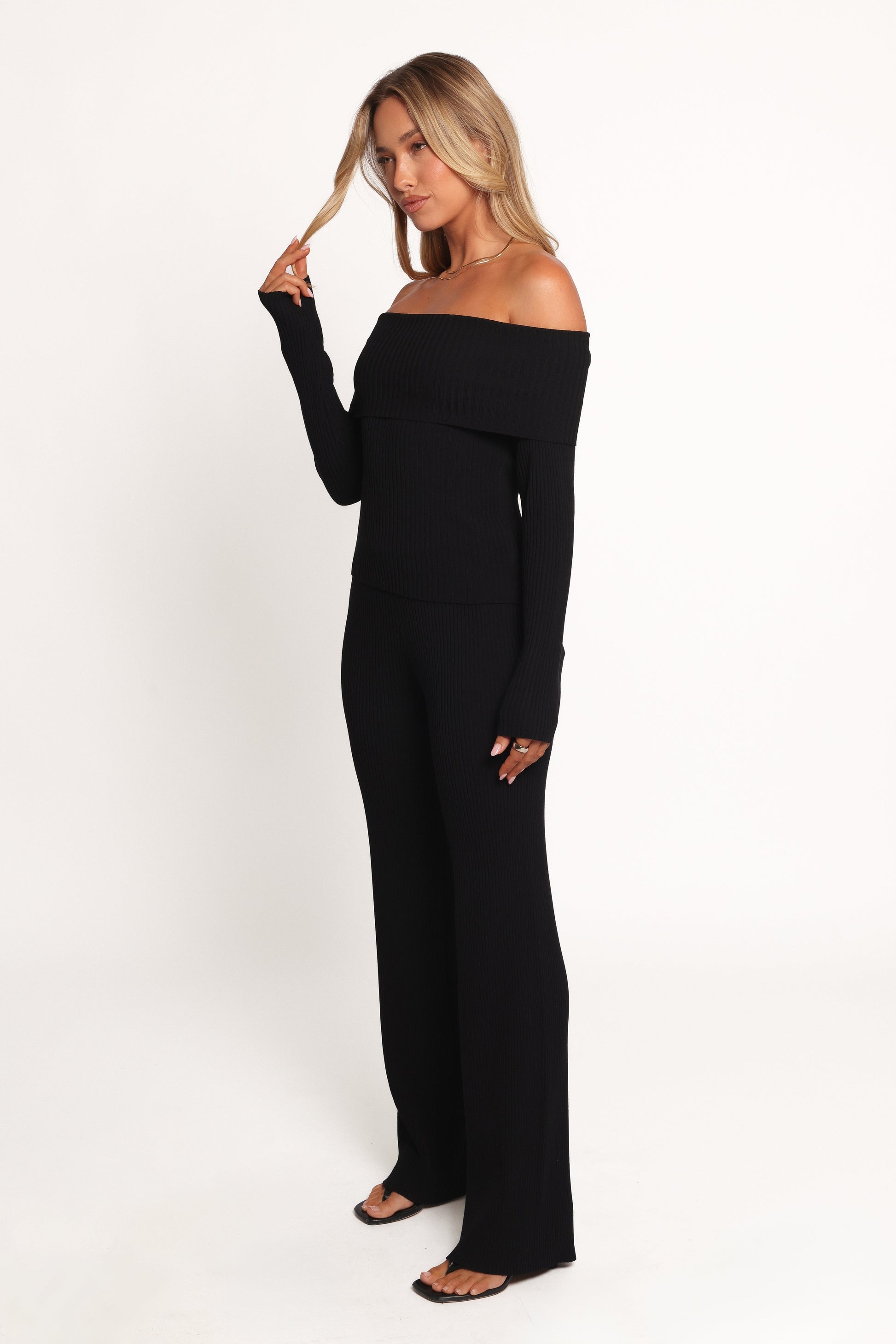 Gindie Ribbed Knit Off The Shoulder Pant Set - Black